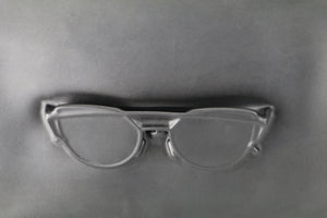 VF MATTE(M) CLUTCH - GLASSES