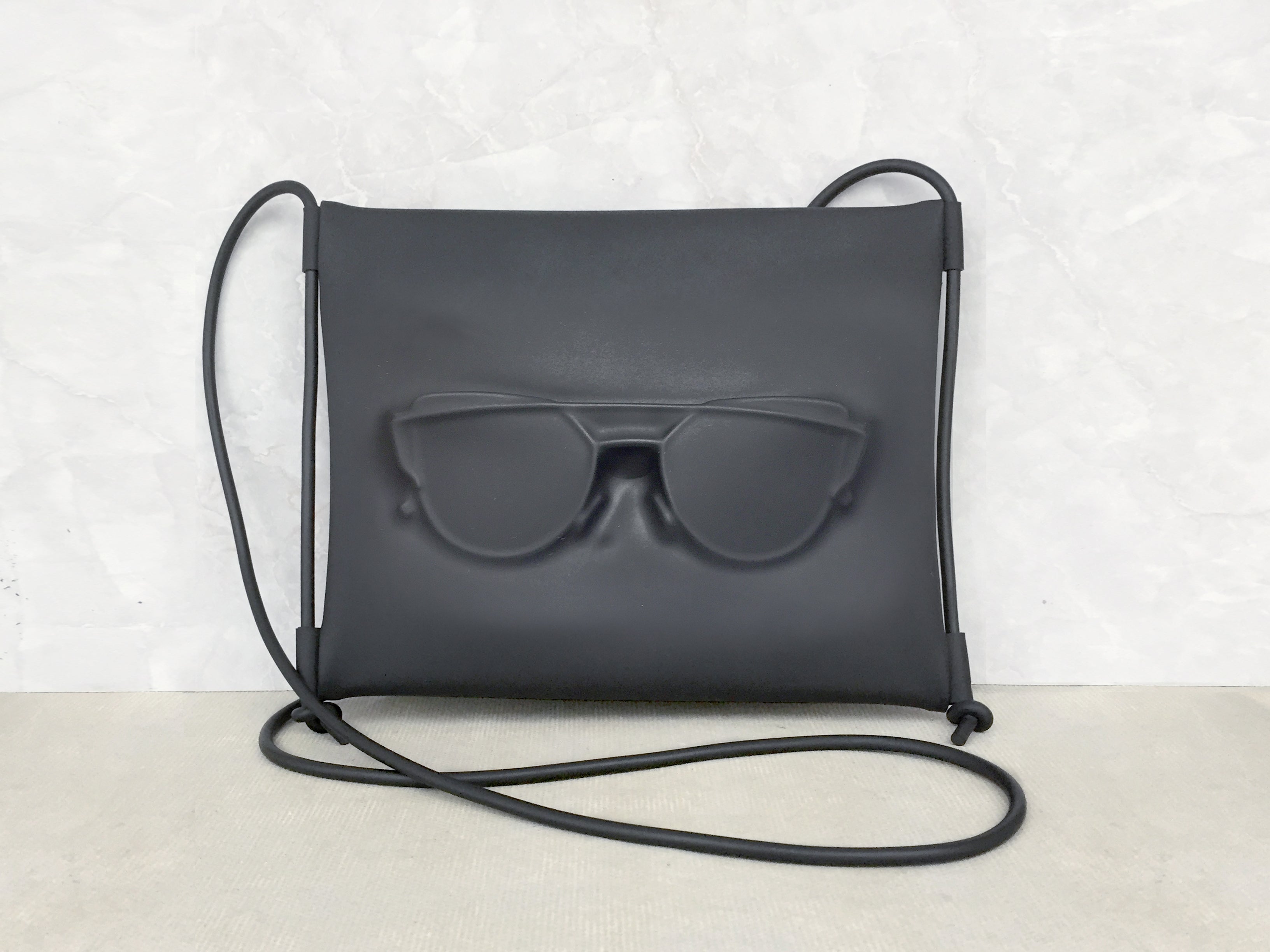 VF Matte Shoulder bag (Glasses)